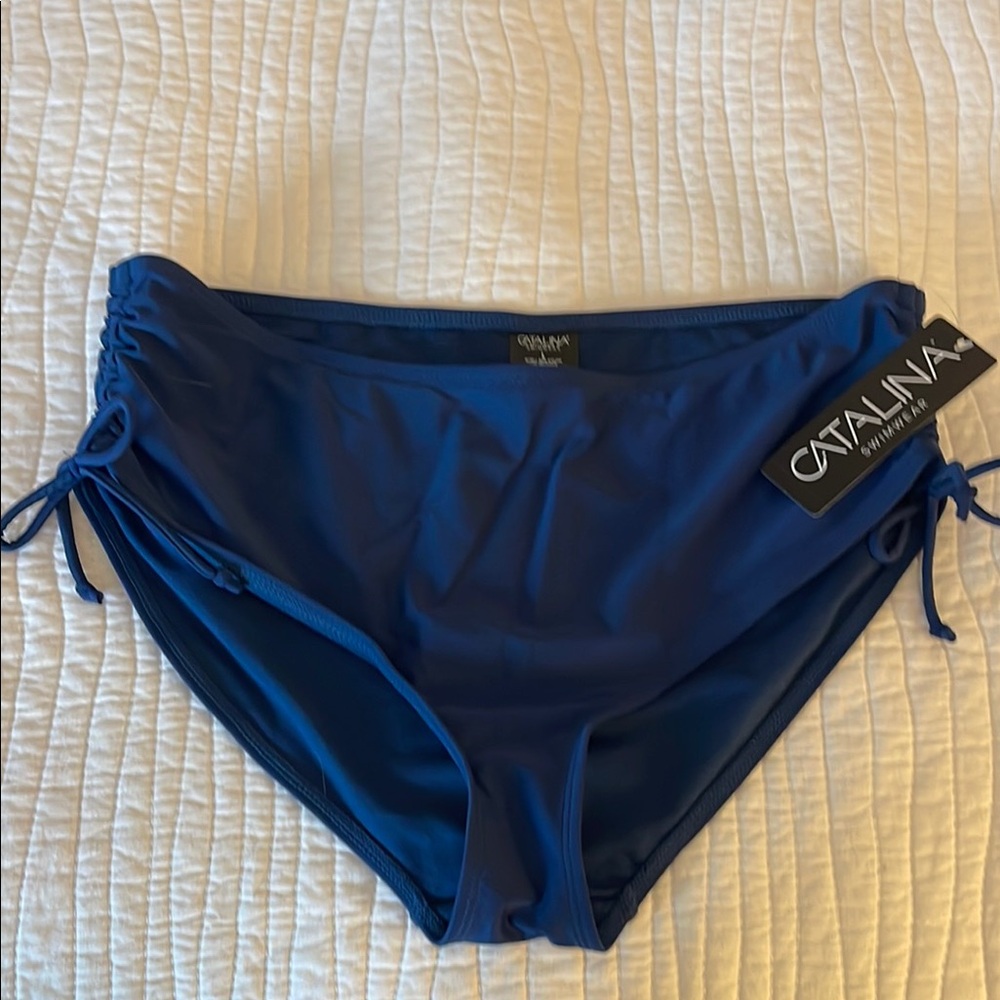 NWT navy blue bikini bottom